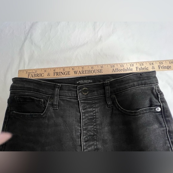 BANANA REPUBLIC PREMIUM DENIM BLACK WASHED JEANS. HIGH RISE SKINNY SIZE 27 (10) - Picture 2 of 11